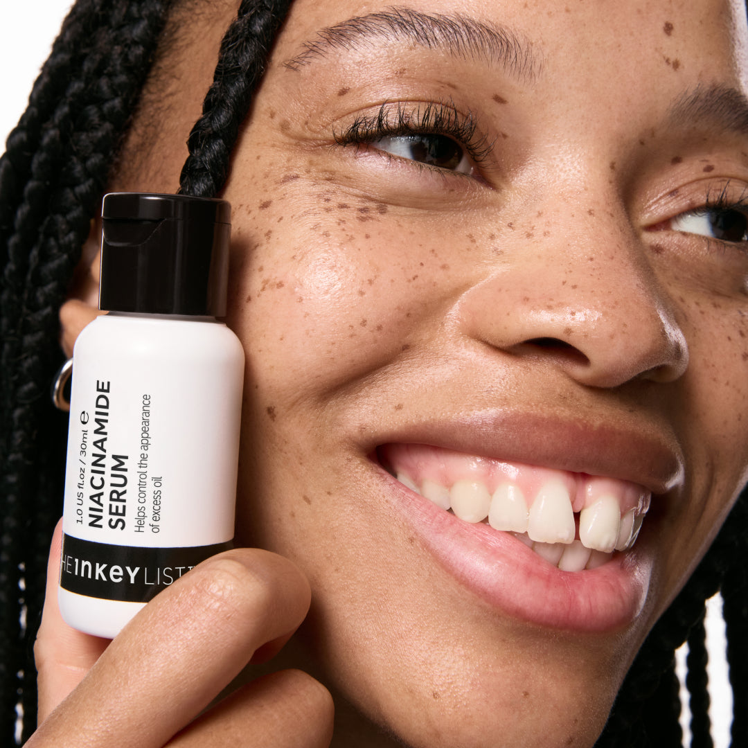 10-niacinamide-serum-g7 Model01_d6be0920-41bd-4df2-8281-5a1face2e177.jpg