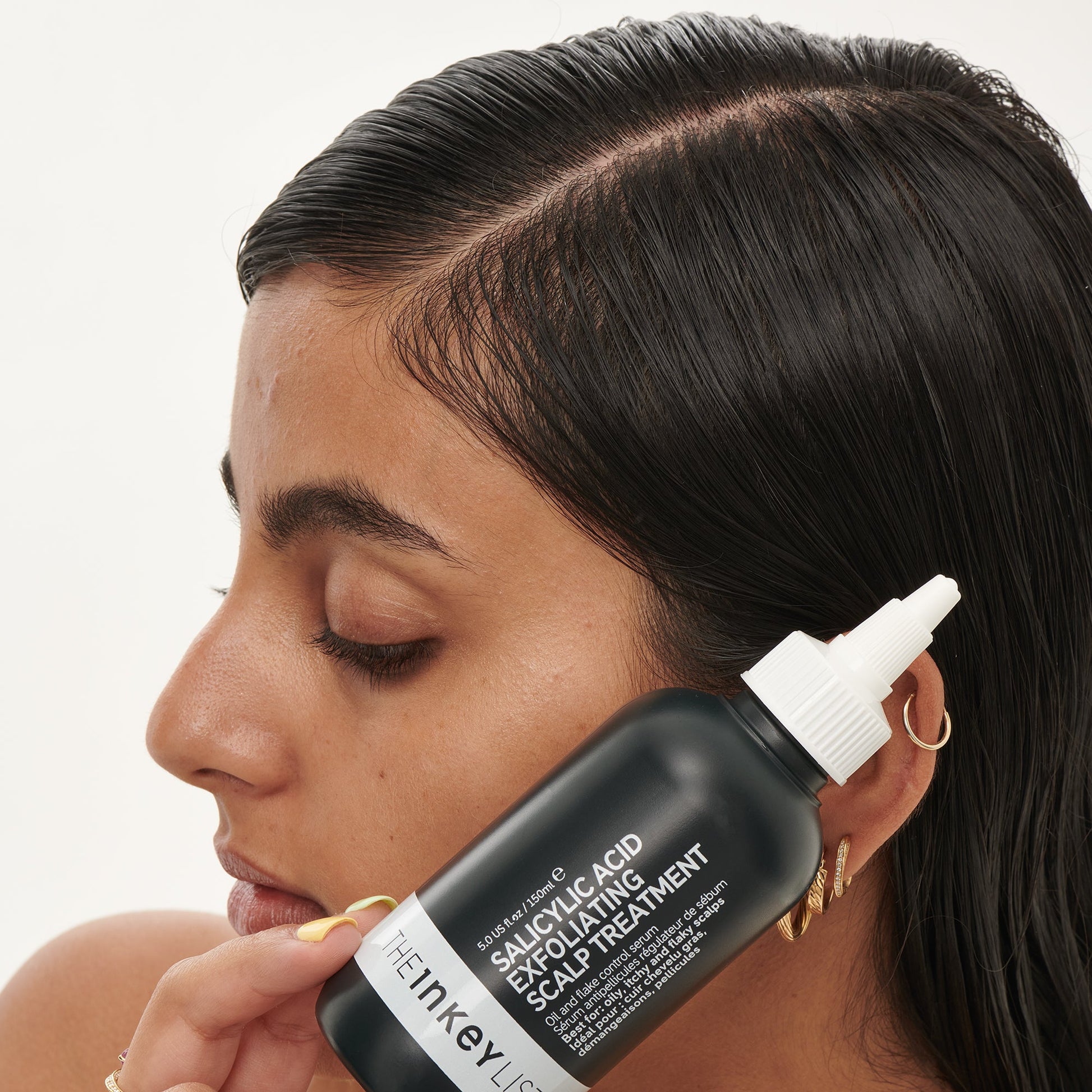 clean-and-healthy-scalp-duo-k5 SallyHAIR_ModelLifestyle_2e55b949-fa6c-43b1-8dc6-497be78c74bb.jpg
